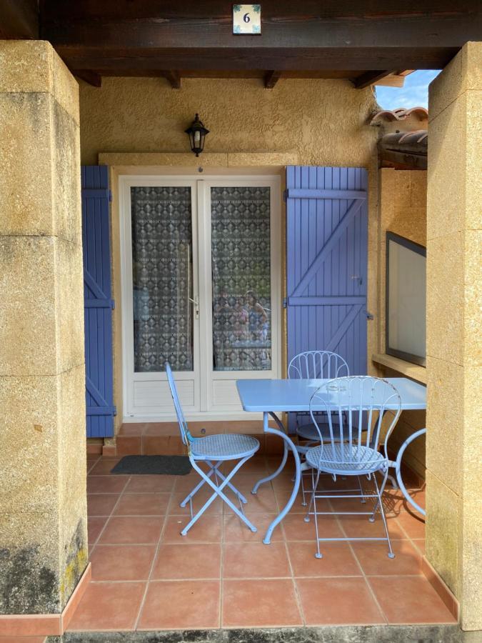 Appartements " Le Clos De La Cerisaie" Кастийон-дю-Гар Екстериор снимка